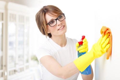 User accessing accessible Elmstead carpet cleaners content on a mobile device